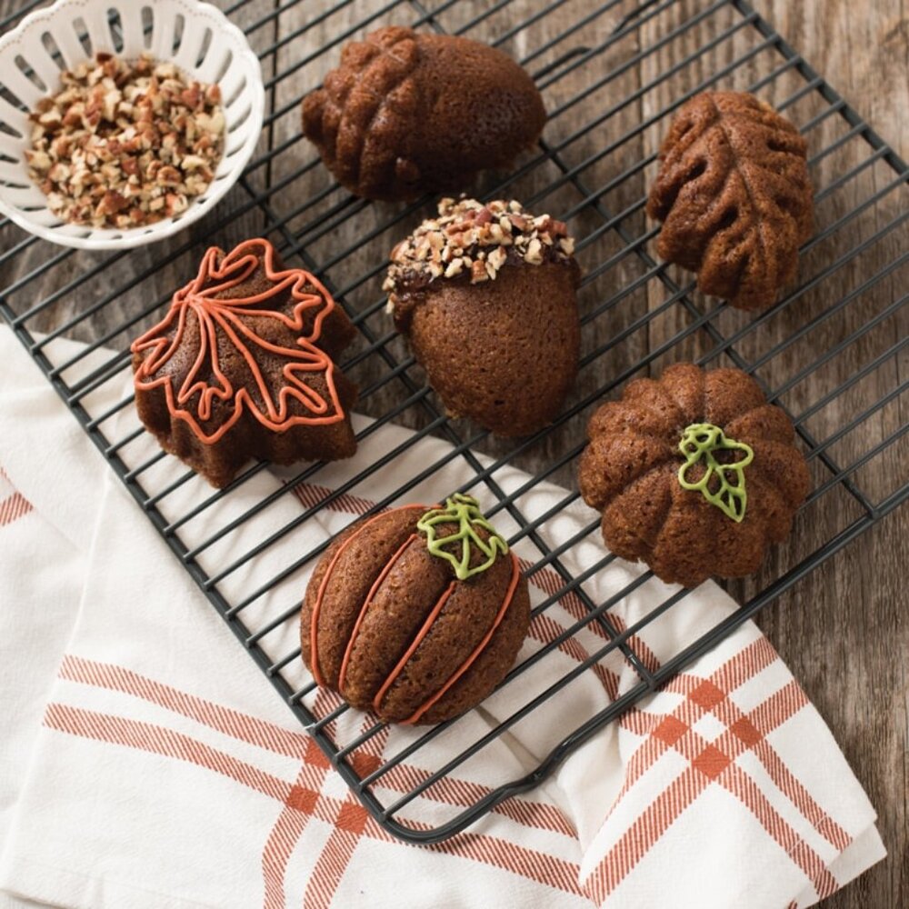 Nordic Ware Autumn Treats Pan